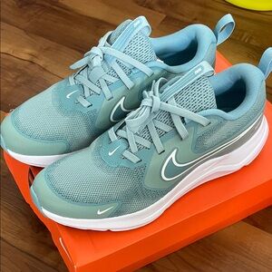 Nike Cosmic Runner Teal 5Y